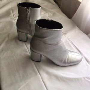 Zara Silver Heeled Go-Go Boots ✨